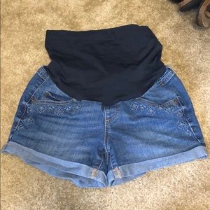 Maternity shorts!